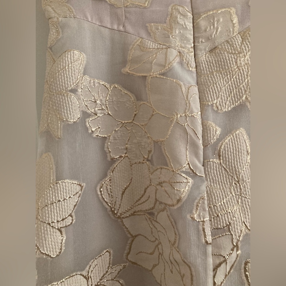 Rickie Freeman for Teri Jon Ivory Floral Maxi Dress with Gold edges size 8 New - Picture 10 of 12